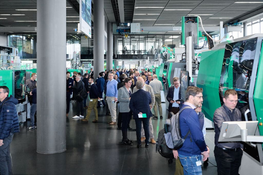 Volle zaal – geweldige sfeer: ruim 5.100 gasten van over de hele wereld komen naar Lossburg